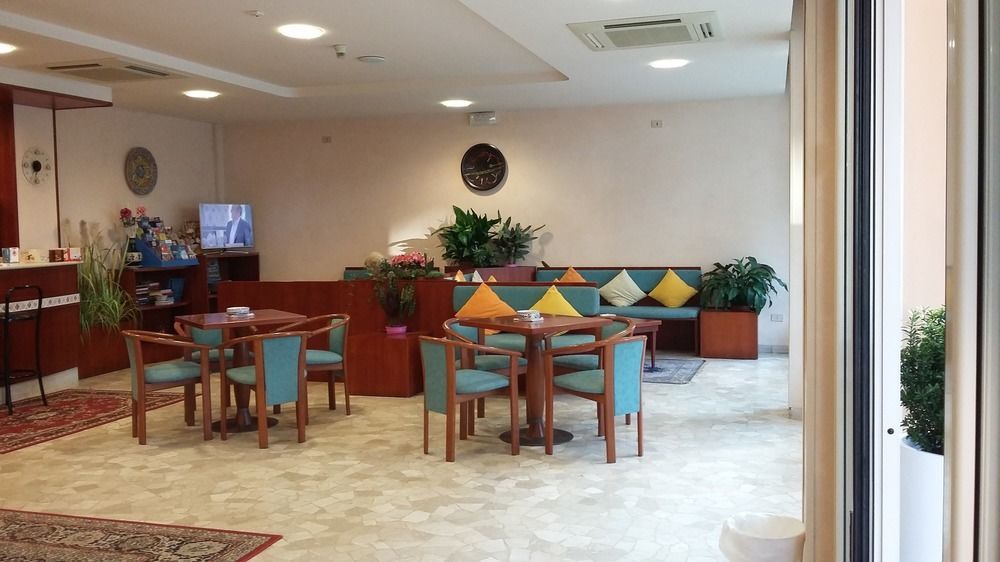 Hotel Condor Milano Marittima Exterior foto